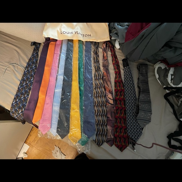 Men’s ties buy all and we can work out something. - Picture 2 of 5